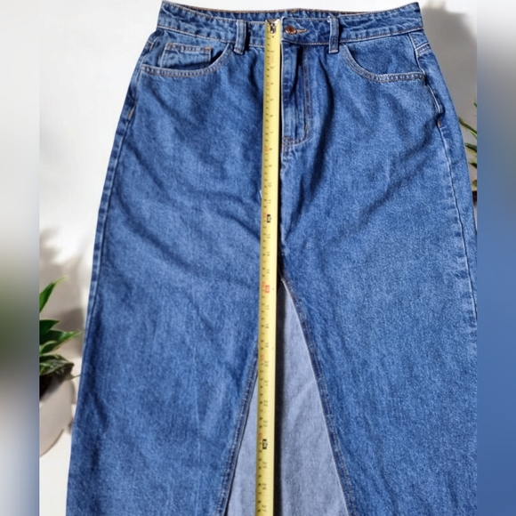 Denim High Rise Marble Wash Maxi Jean Skirt With Raw Edge Hem - Picture 6 of 8